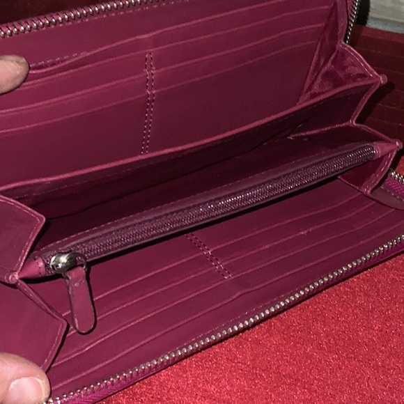 Coach New York Wallet - Picture 6 of 8